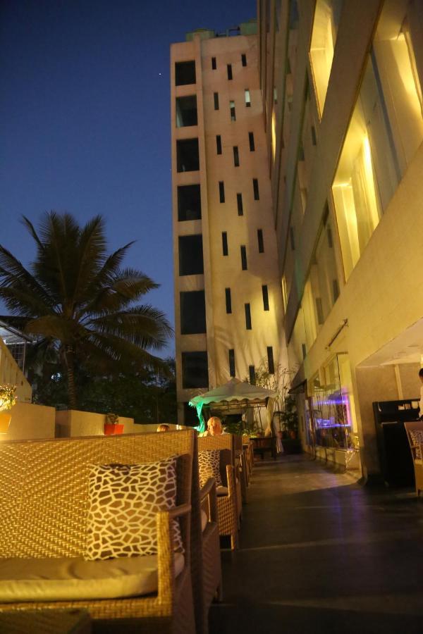 Hotel The Aures Aurangābād Exterior foto